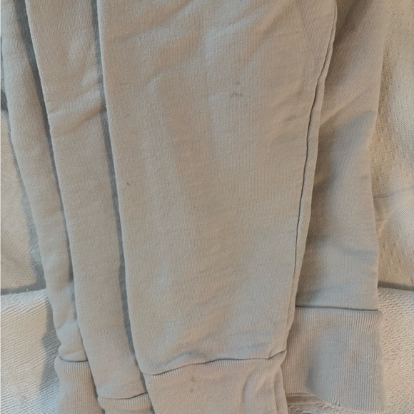 UNIF Cream Sweatshirt with Black Logo - Picture 6 of 6